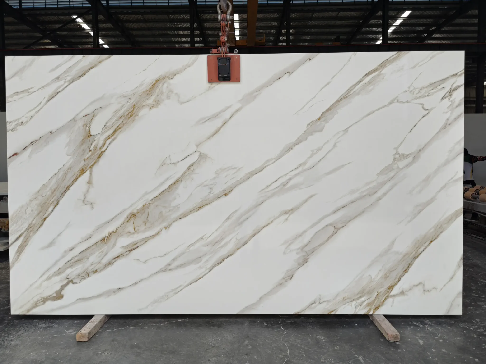 calacatta white gold vein printed quartz slabs gq r0210 for wholesale
